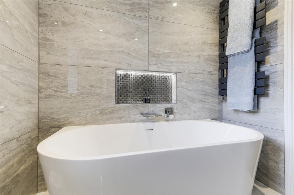 Chediston Vale, Bestwood Park, Nottinghamshire, NG5 5QA