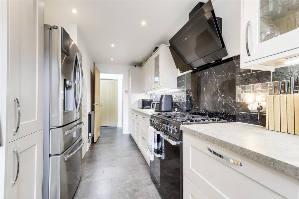 Chediston Vale, Bestwood Park, Nottinghamshire, NG5 5QA