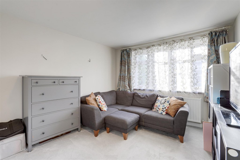 Seaburn Road, Toton, Nottinghamshire, NG9 6HN