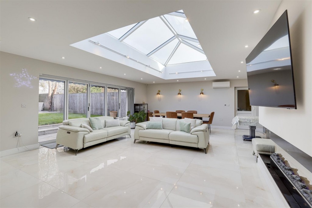 Seaburn Road, Toton, Nottinghamshire, NG9 6HN