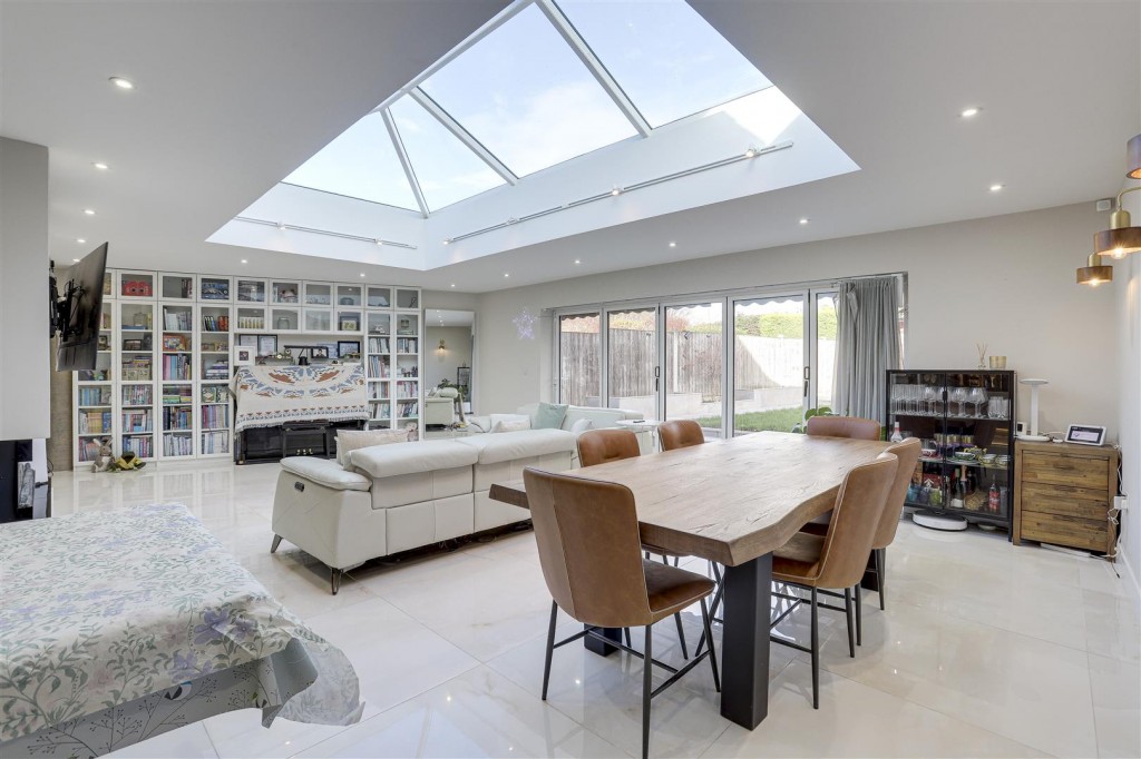 Seaburn Road, Toton, Nottinghamshire, NG9 6HN