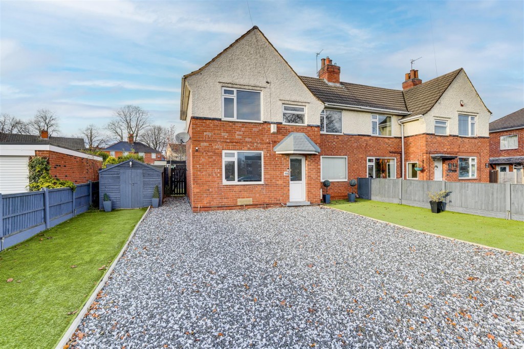 Watnall Road, Hucknall, Nottinghamshire, NG15 7NH