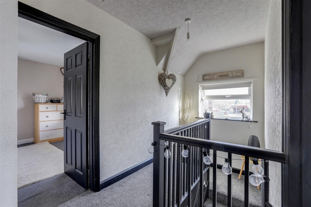 Watnall Road, Hucknall, Nottinghamshire, NG15 7NH