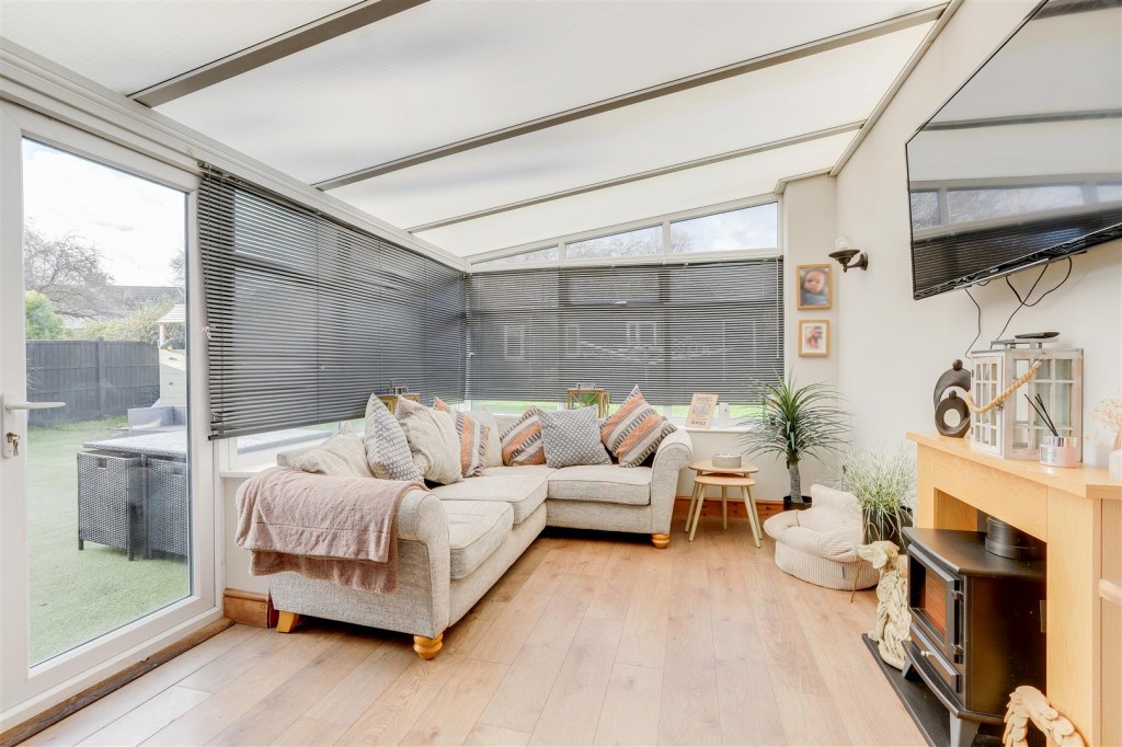 Watnall Road, Hucknall, Nottinghamshire, NG15 7NH