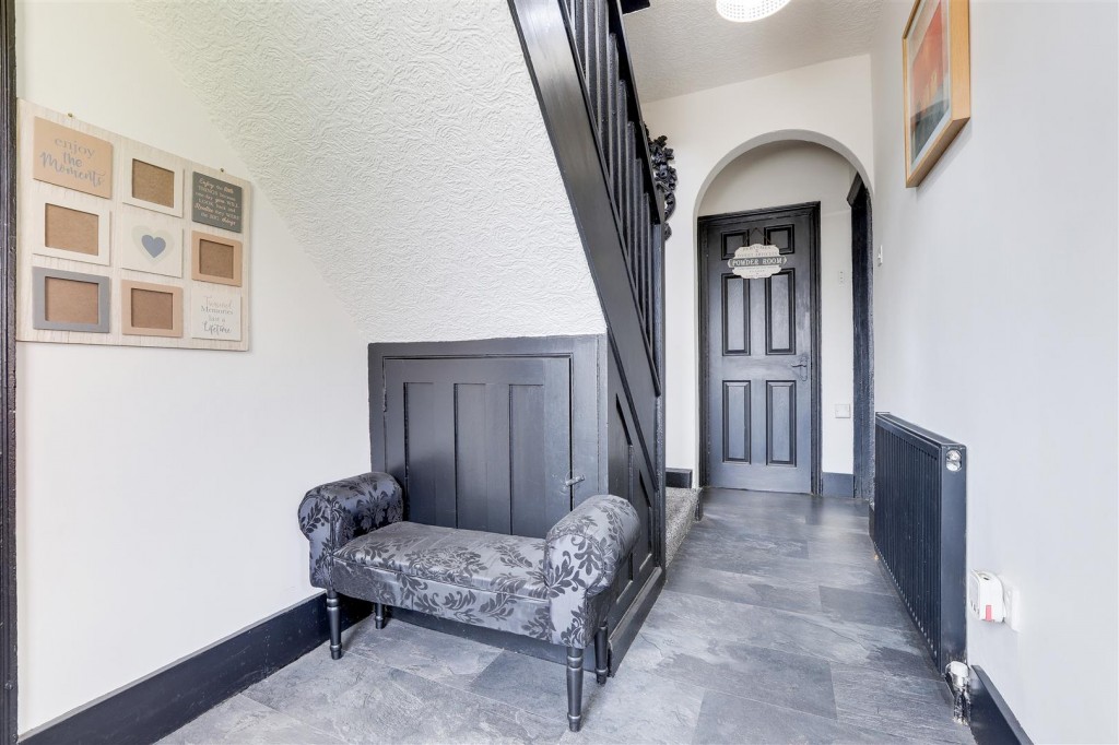 Watnall Road, Hucknall, Nottinghamshire, NG15 7NH