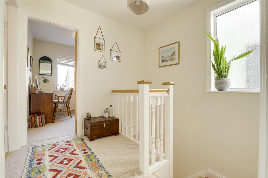 Loughborough Road, West Bridgford, Nottinghamshire, NG2 7JT