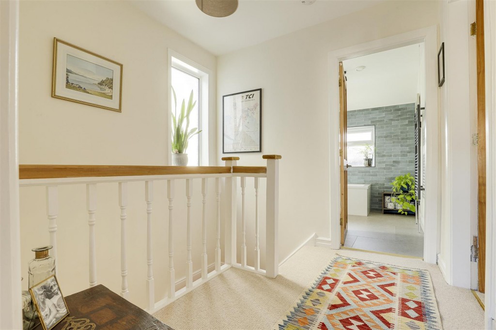 Loughborough Road, West Bridgford, Nottinghamshire, NG2 7JT