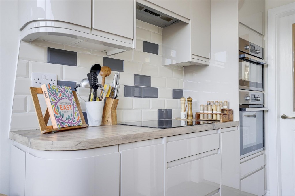 Loughborough Road, West Bridgford, Nottinghamshire, NG2 7JT