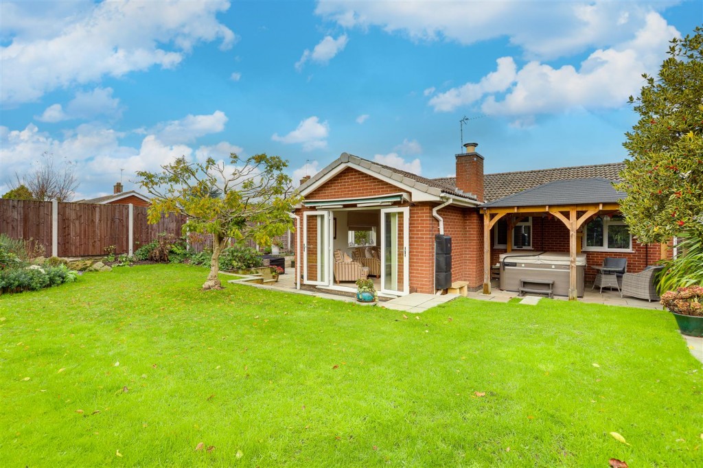 Queensway, Castle Donington, Derbyshire, DE74 2XQ