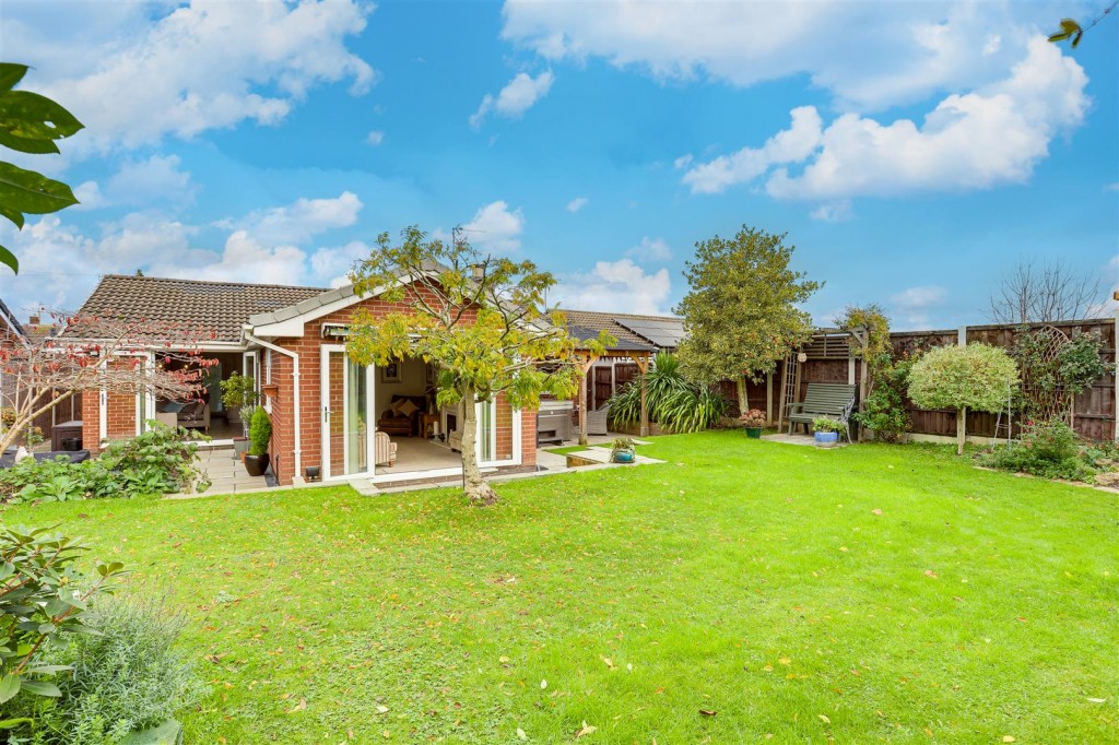 Queensway, Castle Donington, Derbyshire, DE74 2XQ