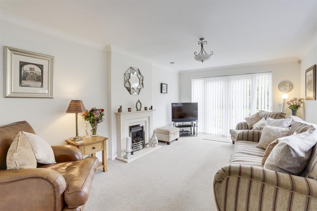 Queensway, Castle Donington, Derbyshire, DE74 2XQ