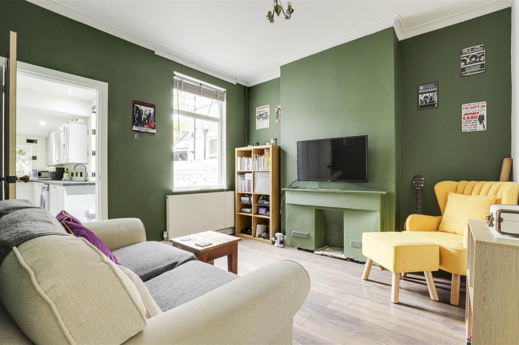 Querneby Road, Mapperley, Nottinghamshire, NG3 5HW