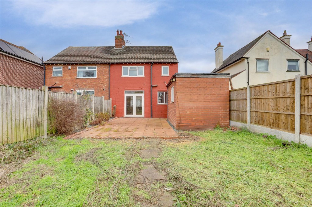Briar Gate, Long Eaton, Nottinghamshire, NG10 4BN