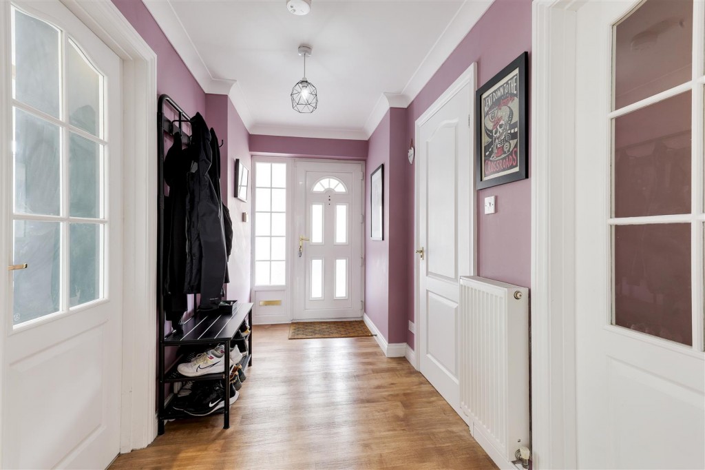 Pinfold Close, Woodborough, Nottinghamshire, NG14 6DP