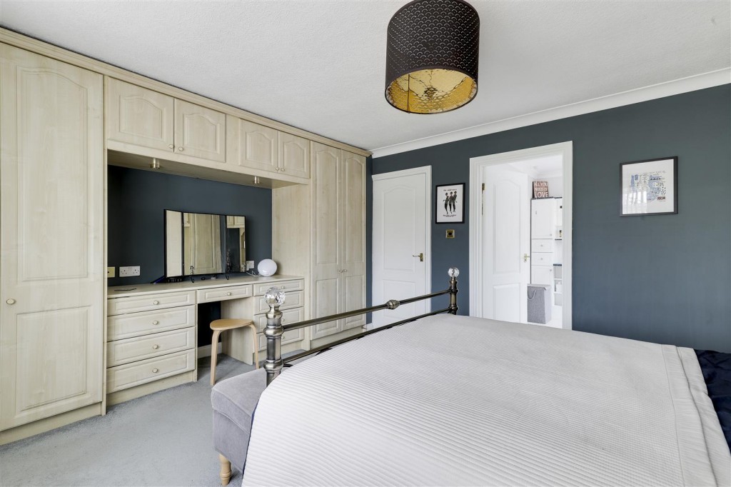 Pinfold Close, Woodborough, Nottinghamshire, NG14 6DP