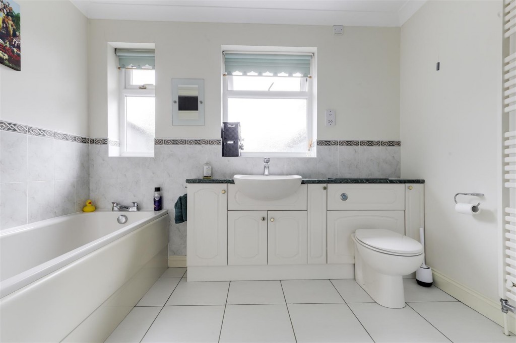 Pinfold Close, Woodborough, Nottinghamshire, NG14 6DP