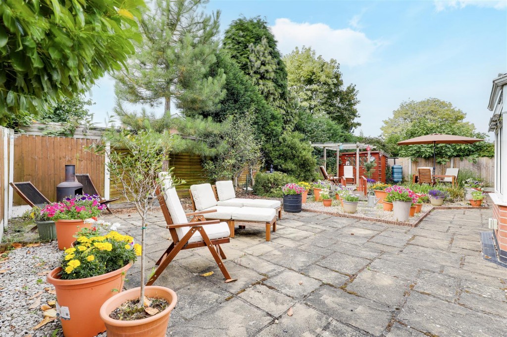 Pinfold Close, Woodborough, Nottinghamshire, NG14 6DP