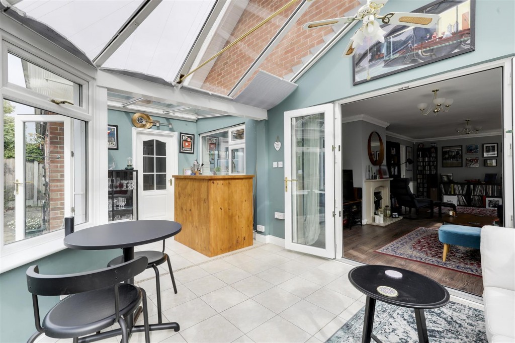 Pinfold Close, Woodborough, Nottinghamshire, NG14 6DP