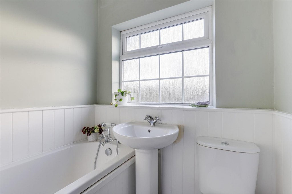 Mill Crescent, Arnold, Nottinghamshire, NG5 7AW