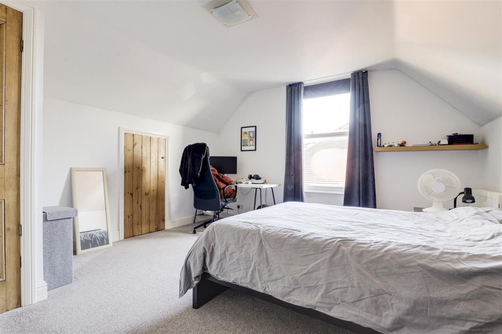 Davies Road, West Bridgford, Nottinghamshire, NG2 5JE