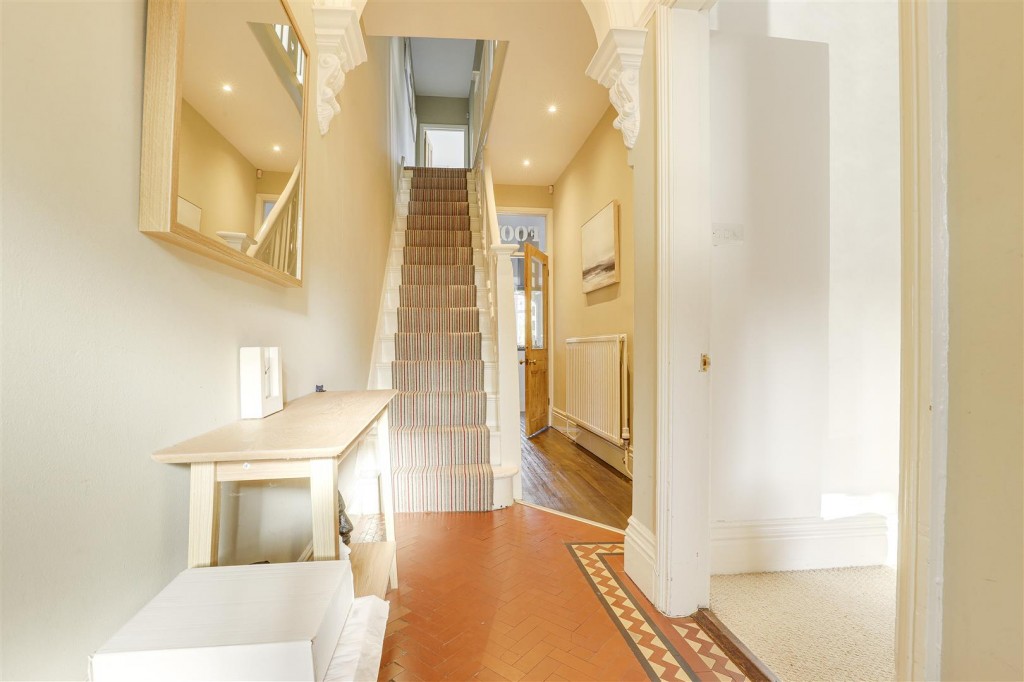 Davies Road, West Bridgford, Nottinghamshire, NG2 5JE