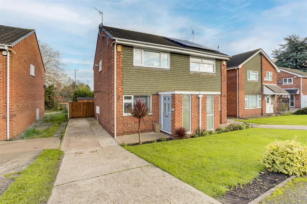 Lion Close, Nottingham, Nottinghamshire, NG8 5ED