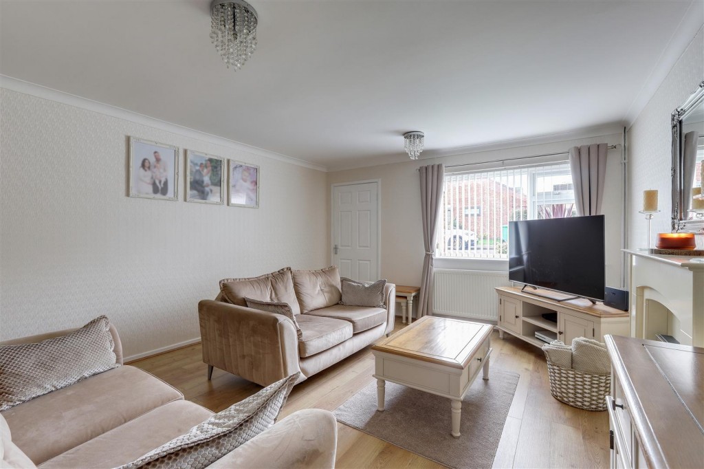 Lion Close, Nottingham, Nottinghamshire, NG8 5ED