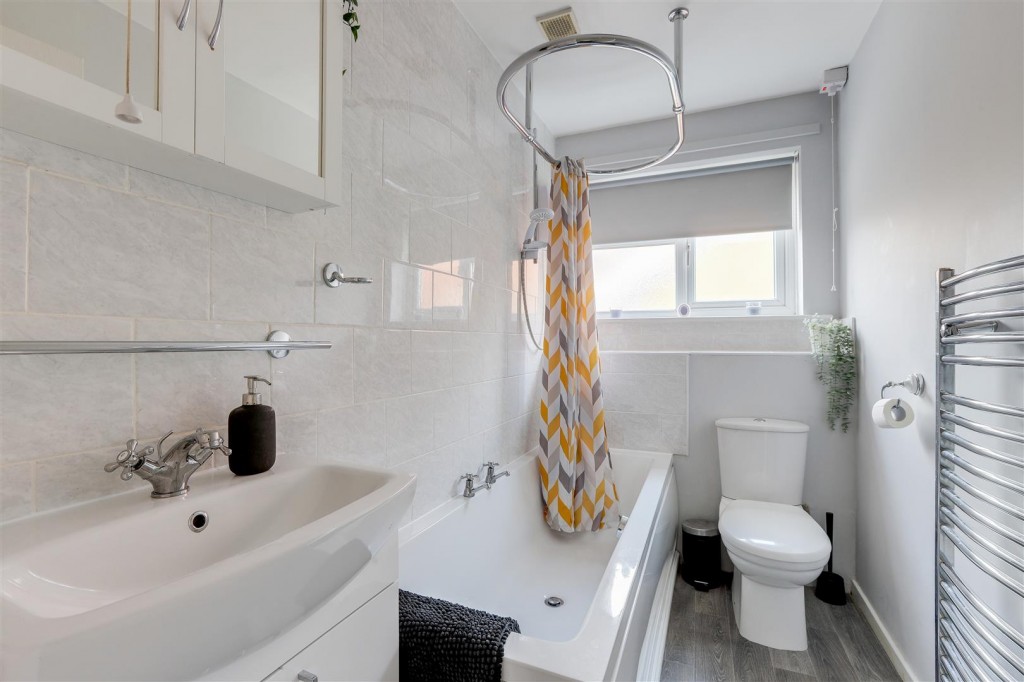 Lion Close, Nottingham, Nottinghamshire, NG8 5ED