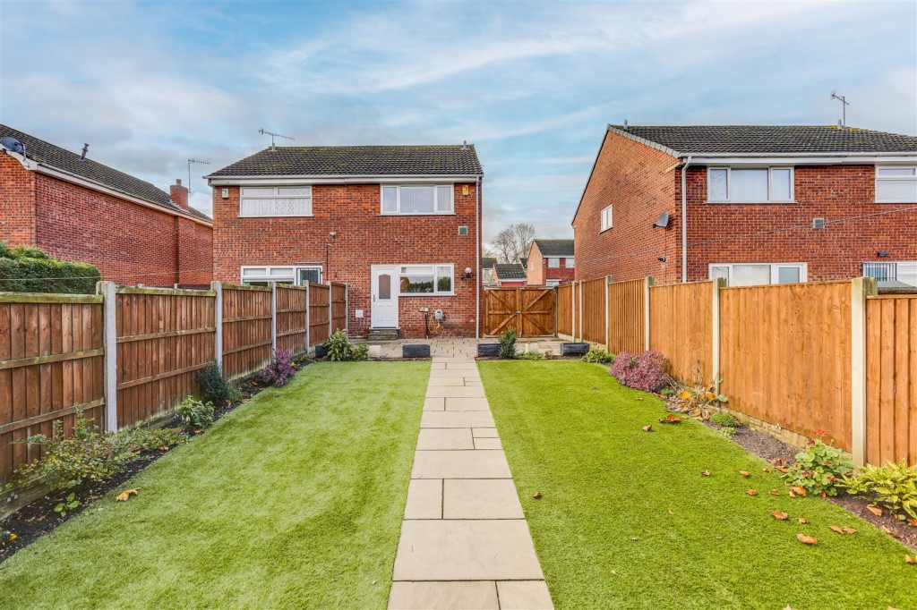 Lion Close, Nottingham, Nottinghamshire, NG8 5ED