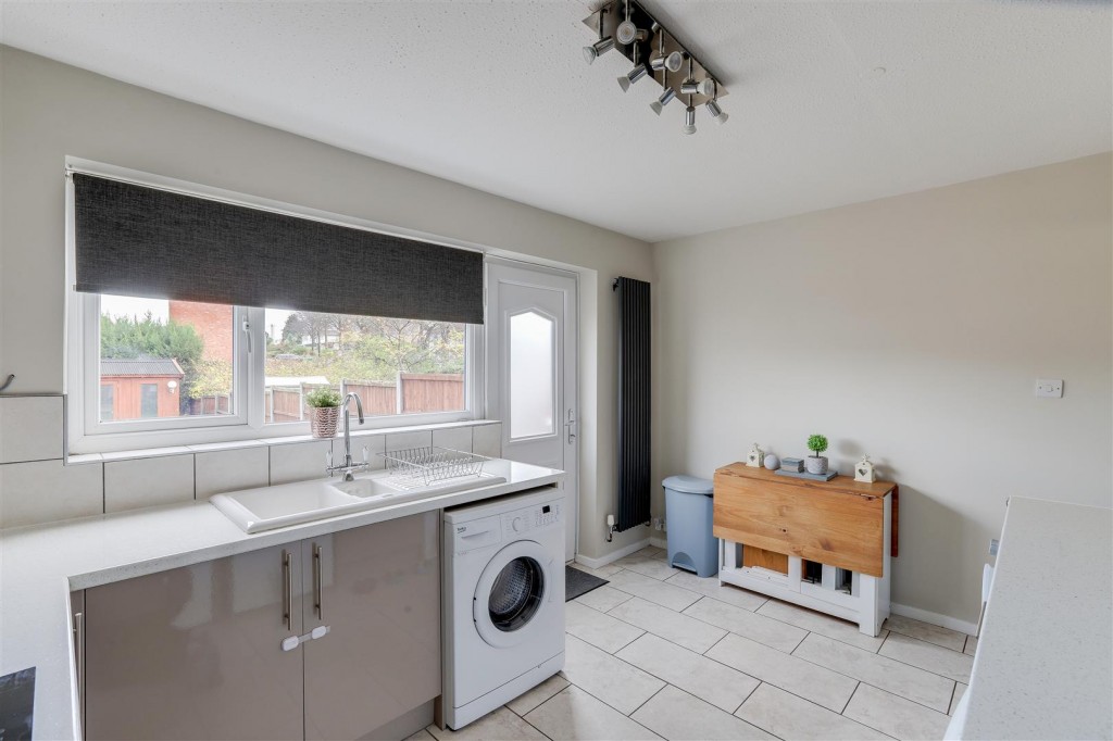 Lion Close, Nottingham, Nottinghamshire, NG8 5ED