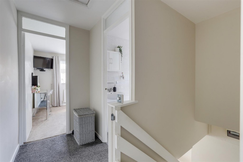 Lion Close, Nottingham, Nottinghamshire, NG8 5ED