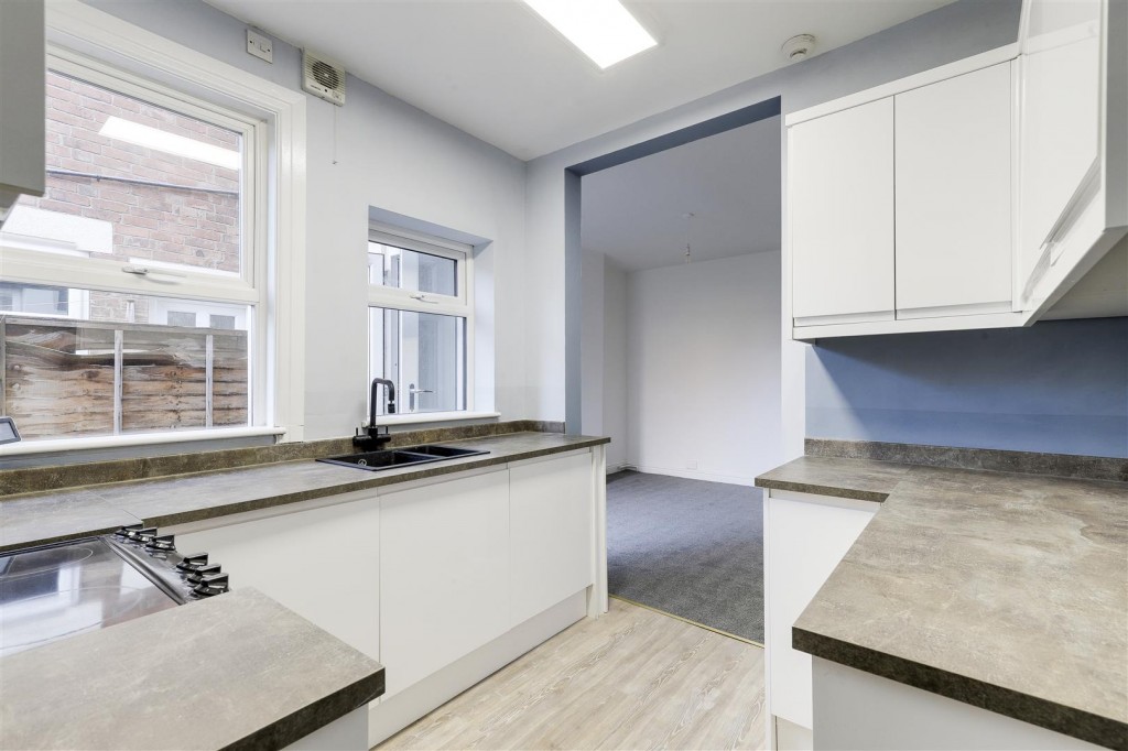 Priory Road, Gedling, Nottinghamshire, NG4 3JZ