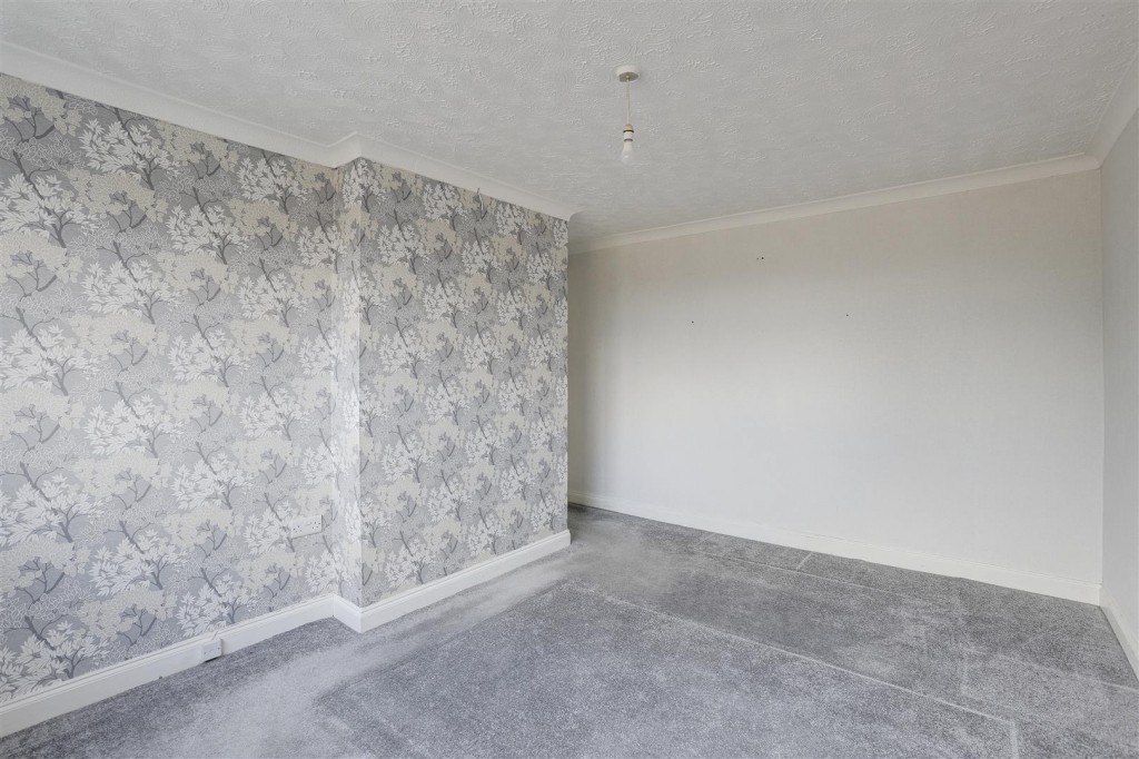 Ridgeway Walk, Top Valley, Nottinghamshire, NG5 9DP