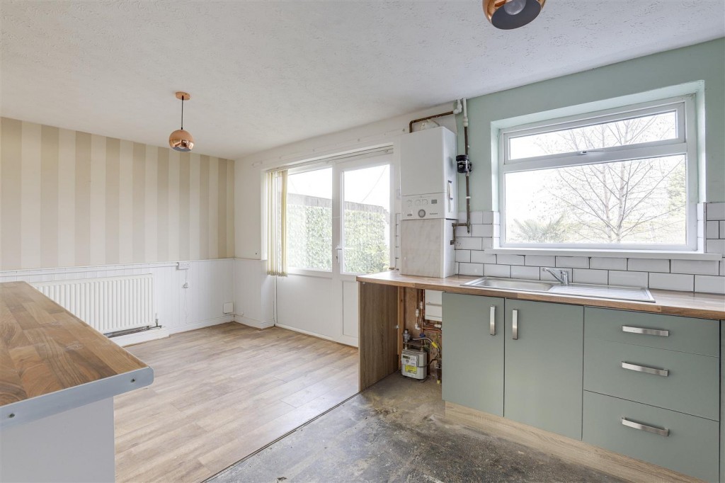 Ridgeway Walk, Top Valley, Nottinghamshire, NG5 9DP