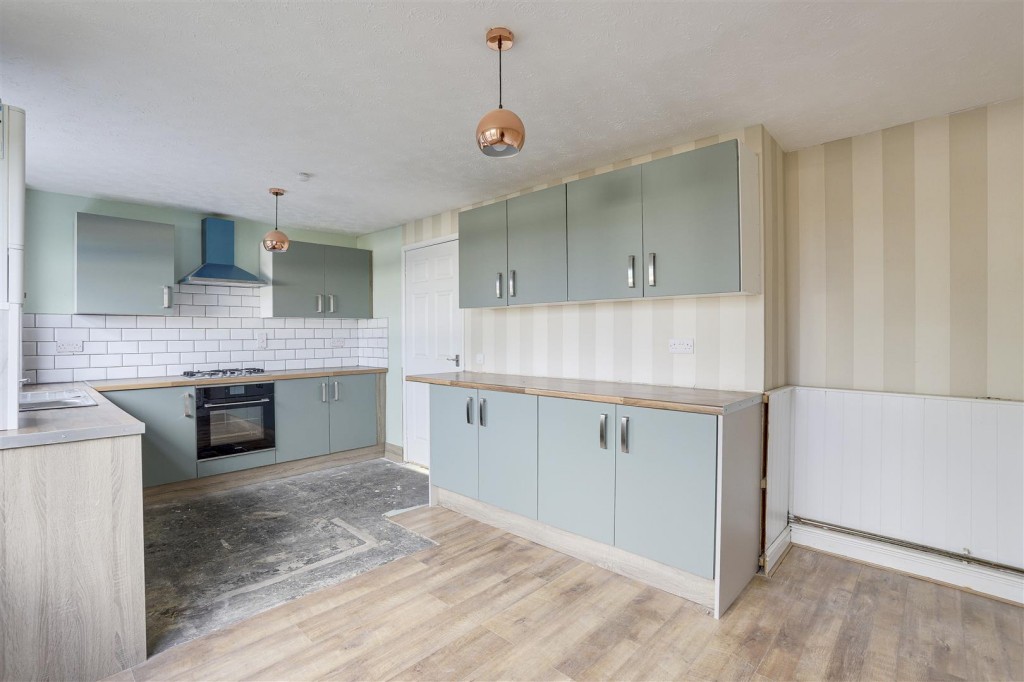 Ridgeway Walk, Top Valley, Nottinghamshire, NG5 9DP