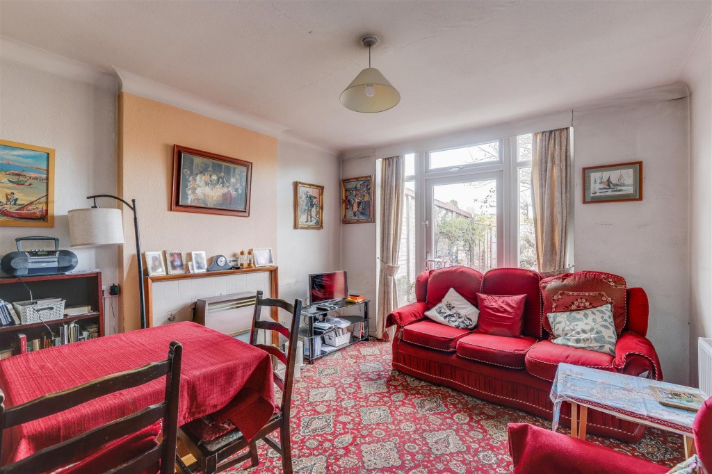 Trentham Gardens, Nottingham, Nottinghamshire , NG8 3NF