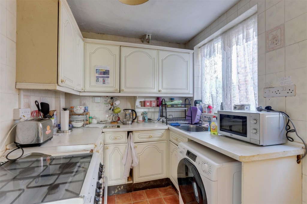 Trentham Gardens, Nottingham, Nottinghamshire , NG8 3NF