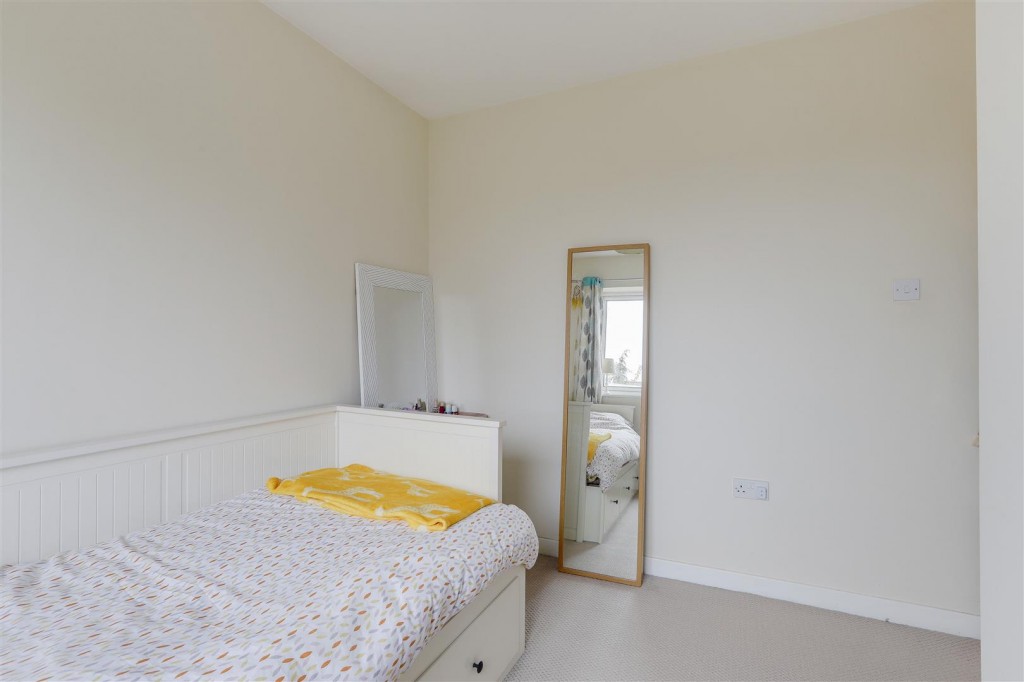 Rolleston Drive, Arnold, Nottinghamshire, NG5 7JA