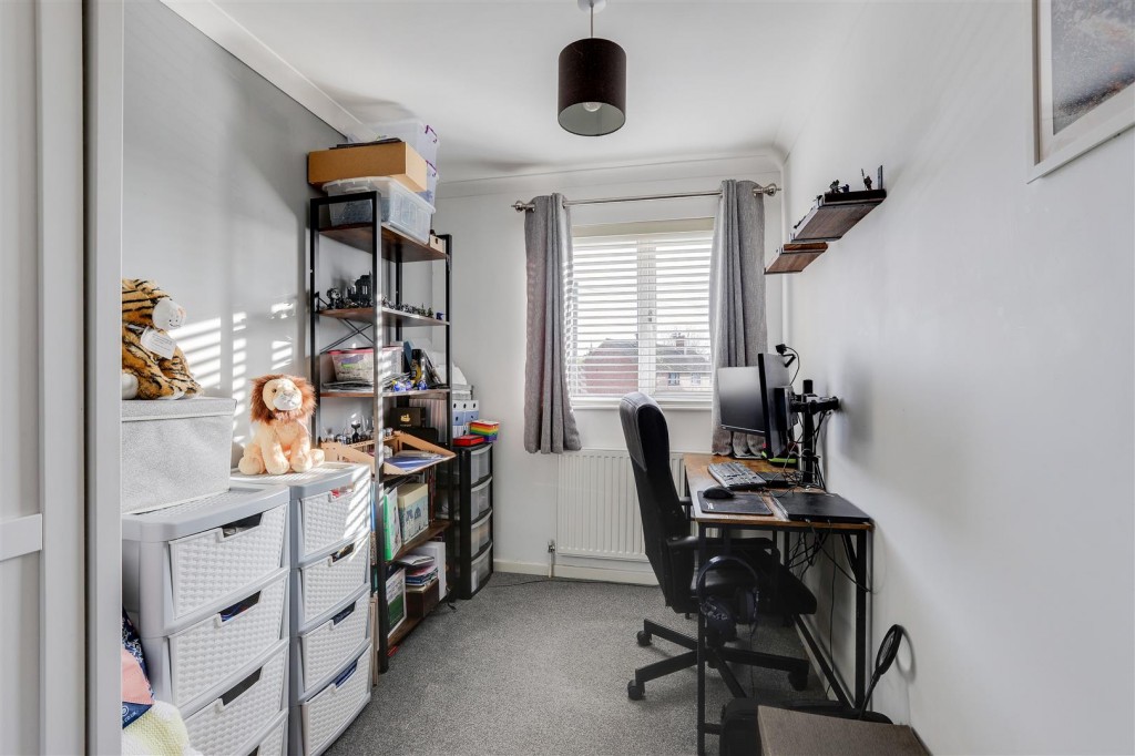 Forge Avenue, Calverton, Nottinghamshire, NG14 6HU