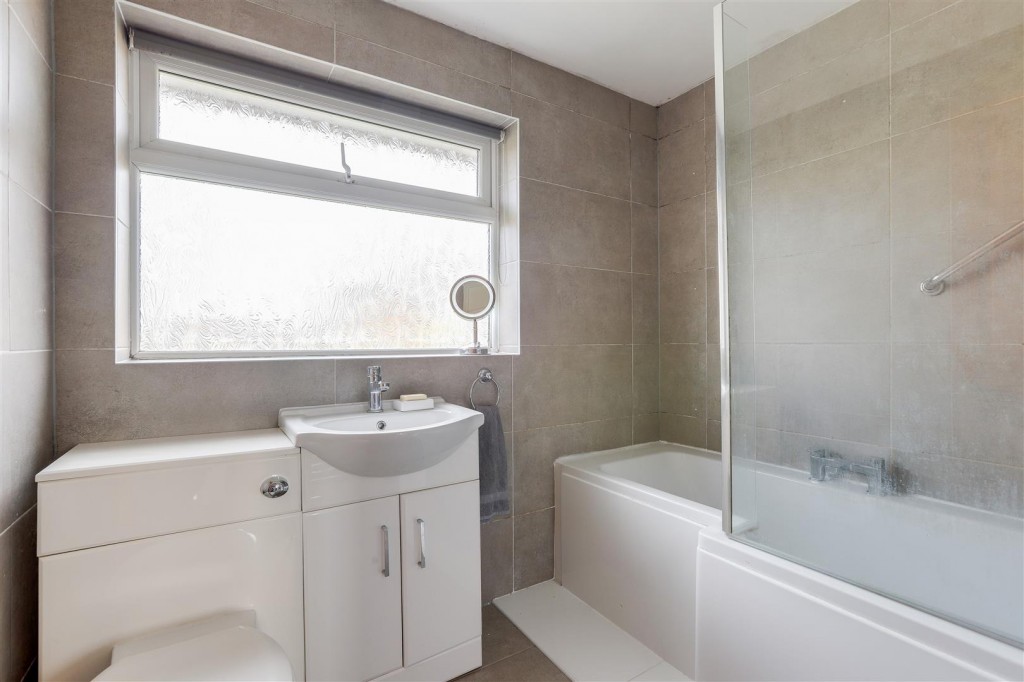 Forge Avenue, Calverton, Nottinghamshire, NG14 6HU