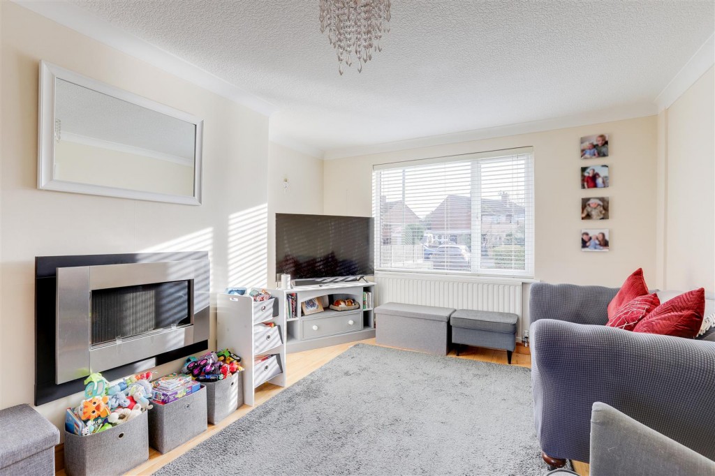 Forge Avenue, Calverton, Nottinghamshire, NG14 6HU