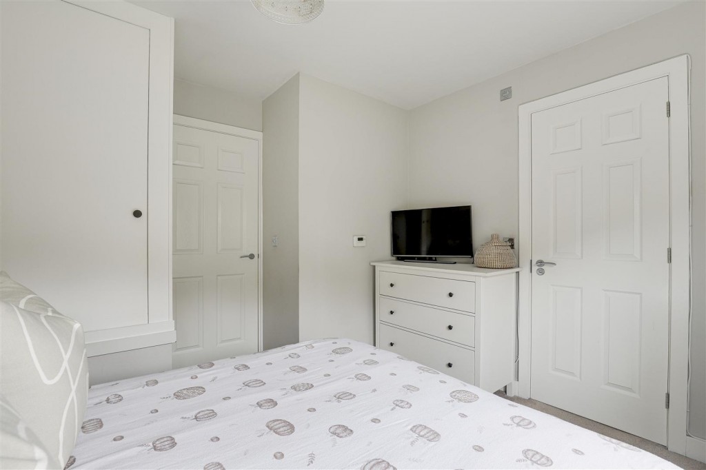 Country Crescent, Bestwood Village, Nottinghamshire, NG6 8ZX