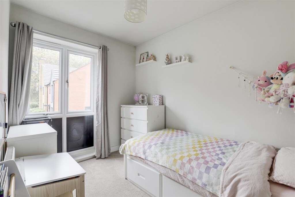 Country Crescent, Bestwood Village, Nottinghamshire, NG6 8ZX