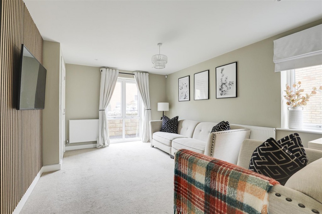 Country Crescent, Bestwood Village, Nottinghamshire, NG6 8ZX