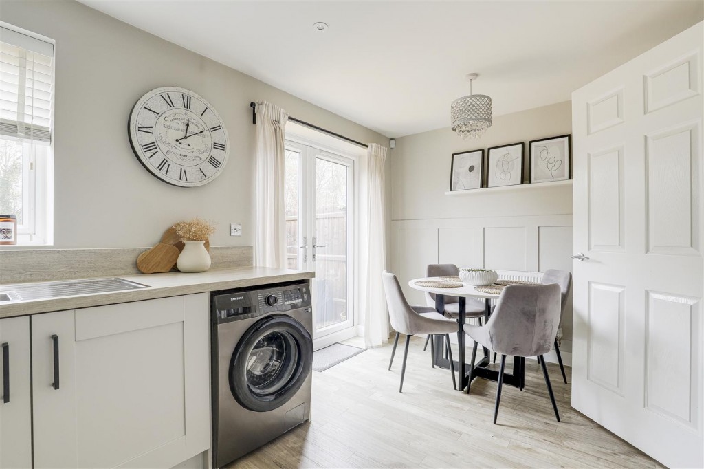 Country Crescent, Bestwood Village, Nottinghamshire, NG6 8ZX