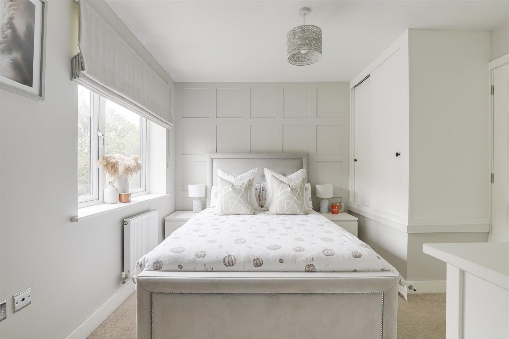 Country Crescent, Bestwood Village, Nottinghamshire, NG6 8ZX