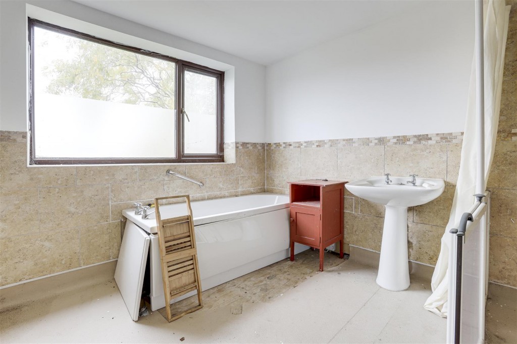 College Street, Long Eaton, Nottinghamshire, NG10 4GW