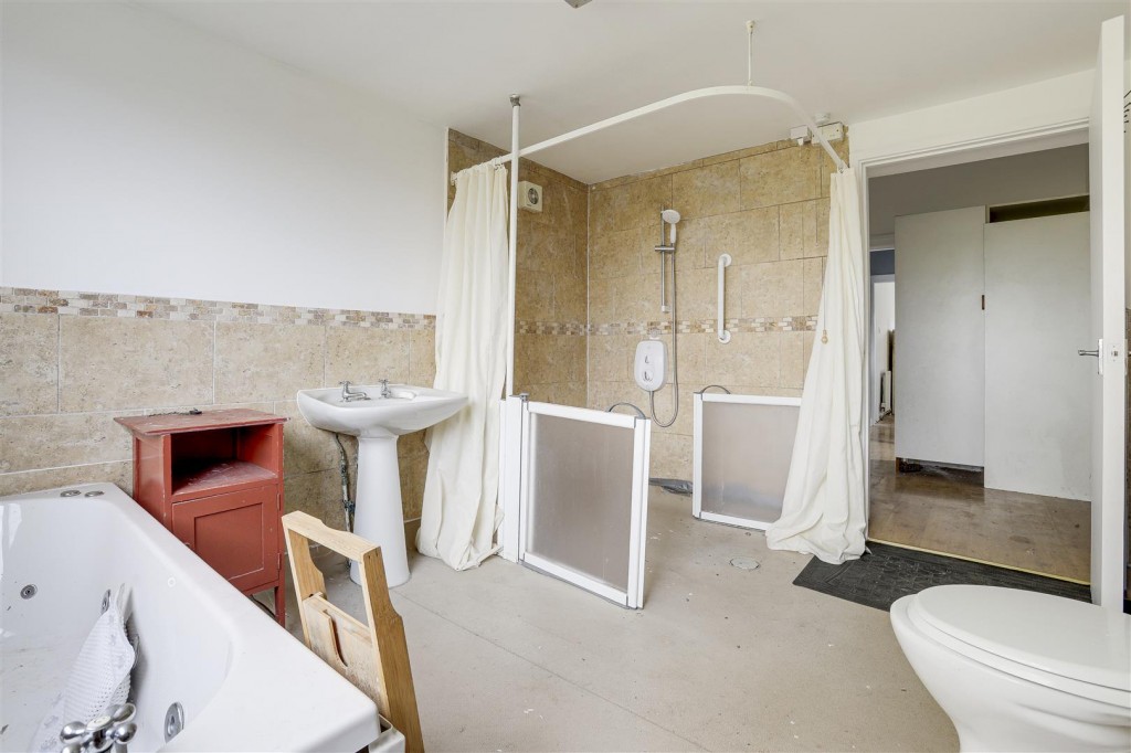 College Street, Long Eaton, Nottinghamshire, NG10 4GW