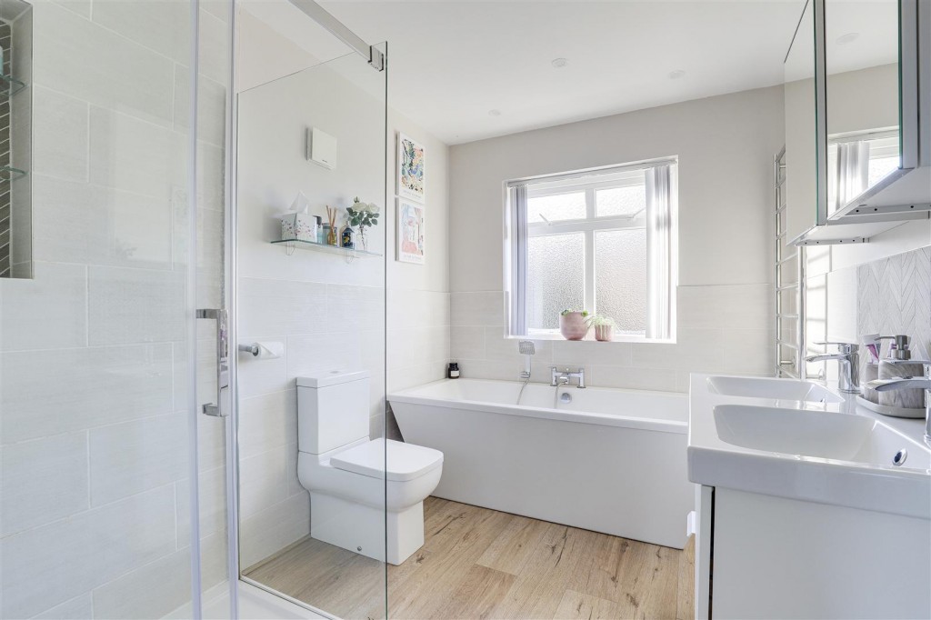 Barden Road, Woodthorpe, Nottinghamshire, NG3 5QD