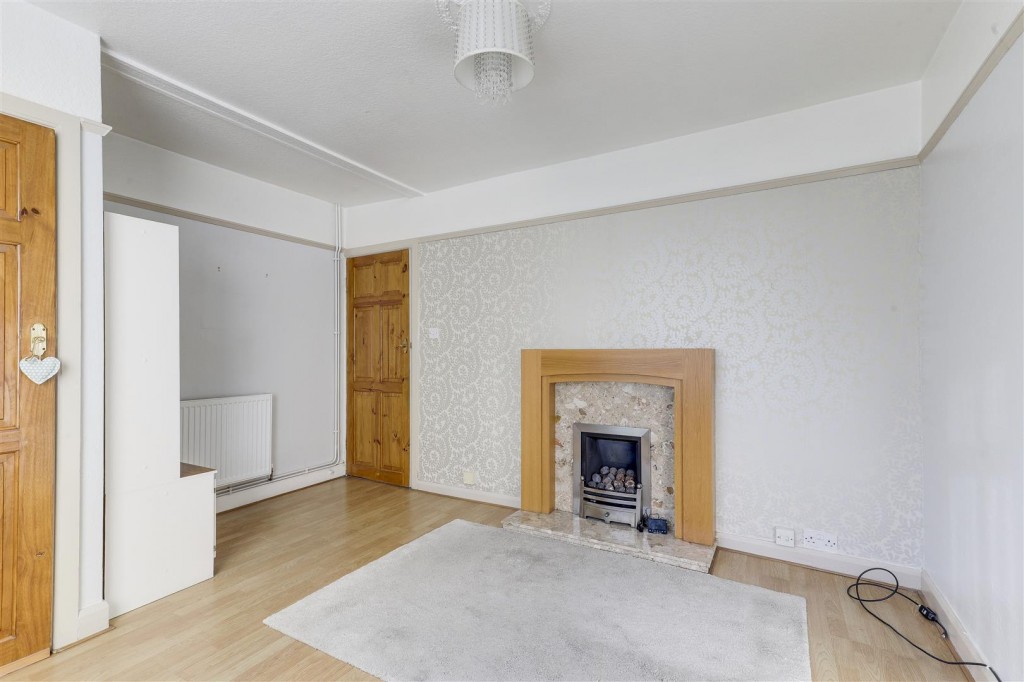 Hadbury Road, Basford, Nottinghamshire, NG5 1JZ